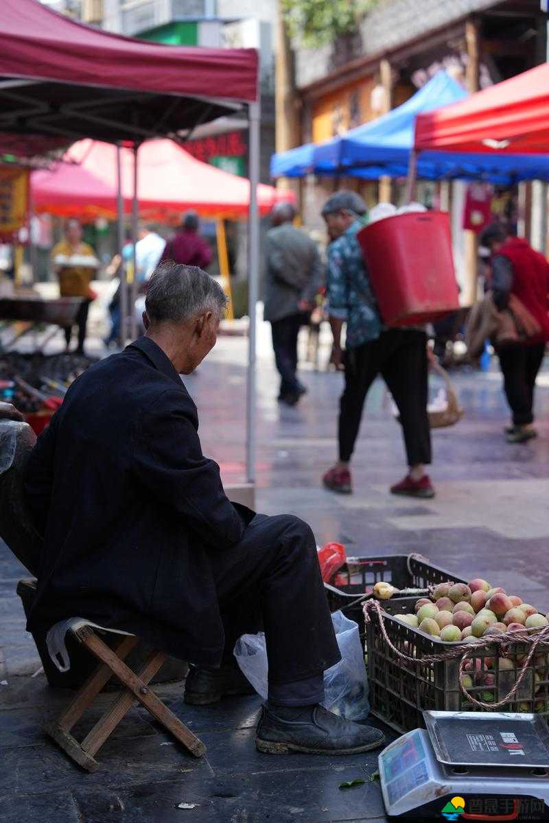 山西窑洞老阿姨的质朴生活与独特故事